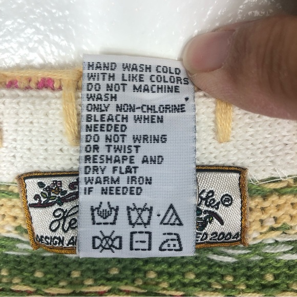 Heirloom Collectibles Y2K Knitted Cardigan Size Medium - Picture 9 of 13